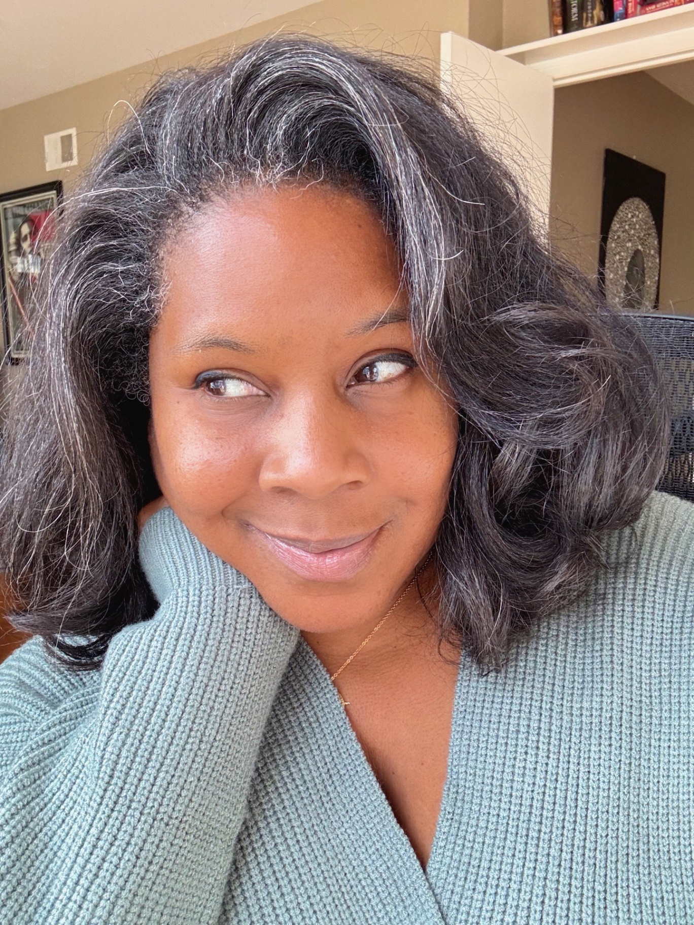 Portrait of author Cerece Rennie Murphy